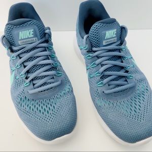 Women’s Lunarglide 8 street running shoes size 8.